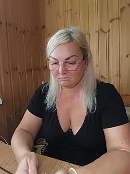 White-Chocolatte Live XXX Chat