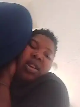 Emelda36's Live XXX Chat