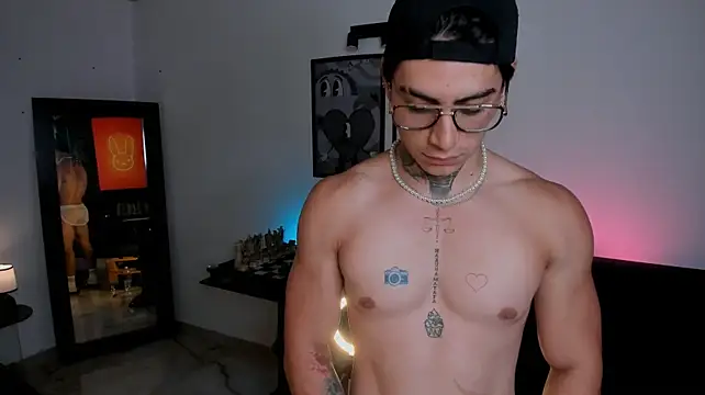 Simon_cortes live XXX chat