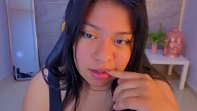 Isaa_s Live XXX-Chat