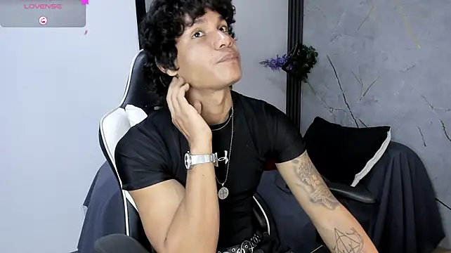 MaximilianRoth Chat XXX live