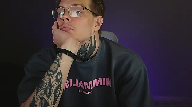 Онлайн чат XXX DENIS_HERE