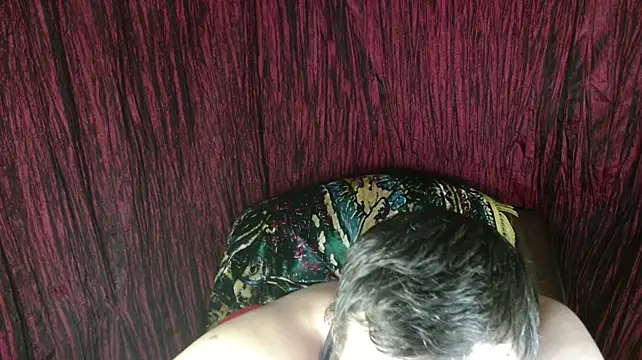 ConanJones Pertunjukan Webcam