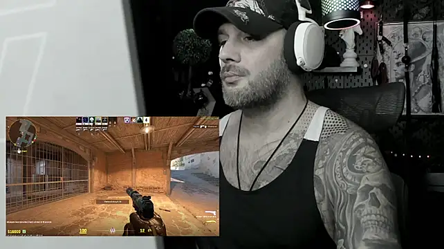 Chat XXX en directo de LexHardy
