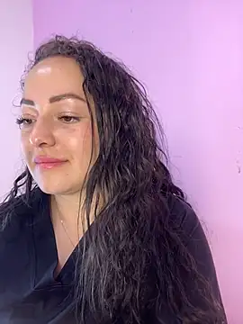 Nails_Lucia Adlı Modelin Canlı XXX Sohbeti