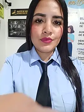 Chatroom XXX en direct de MAYE__13