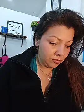 SARA_21- élő XXX-chatje