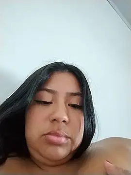 Chat +18 de Amber_Herrera ao vivo