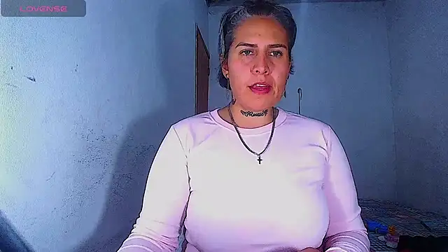 Yessi_rousse Chat XXX in diretta