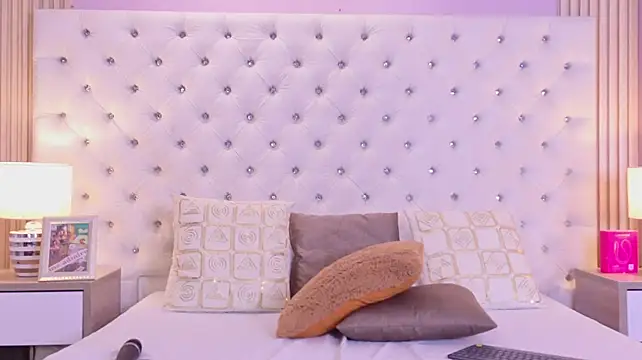 VaniaRouse 라이브 XXX 채팅