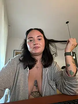 Chat +18 de MaisonCamille ao vivo