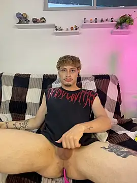צ'אט XXX בשידור חי של AleFoxx_
