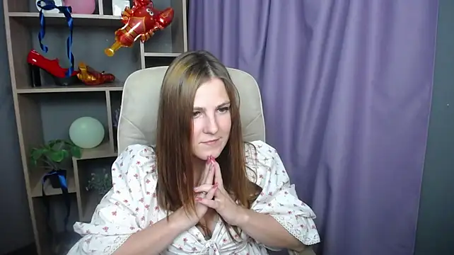 ElizabethGlow Chat XXX in diretta