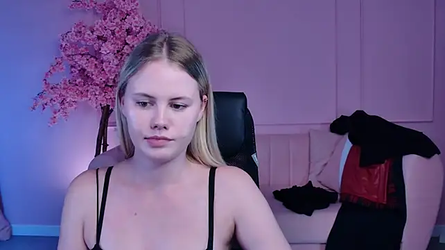 LanaWey Chat XXX live