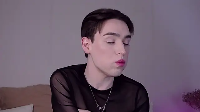 RobbyCharming XXX чат на живо