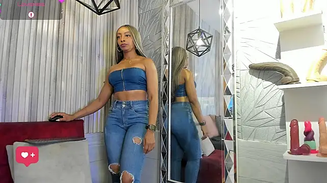 BriannaChelsea's Live XXX Chat