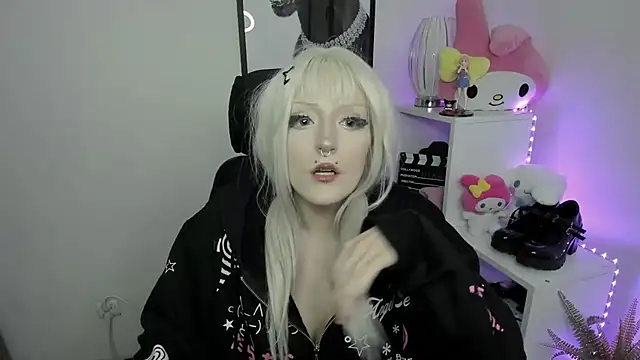 NikaDream Chat XXX live