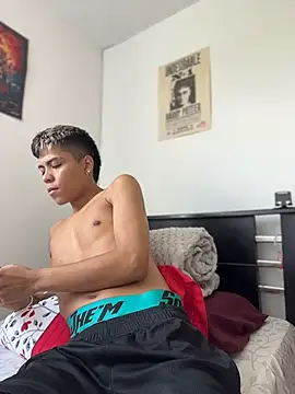 MaxiWildd – Naživo XXX chat
