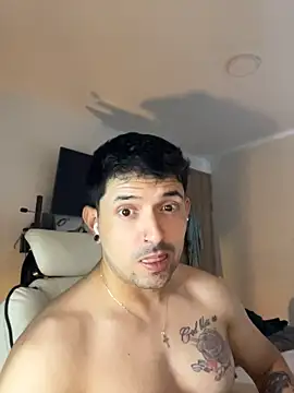 TroyeKnight – Naživo XXX chat