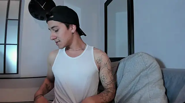 Andy_Joy_ Live XXX-chat
