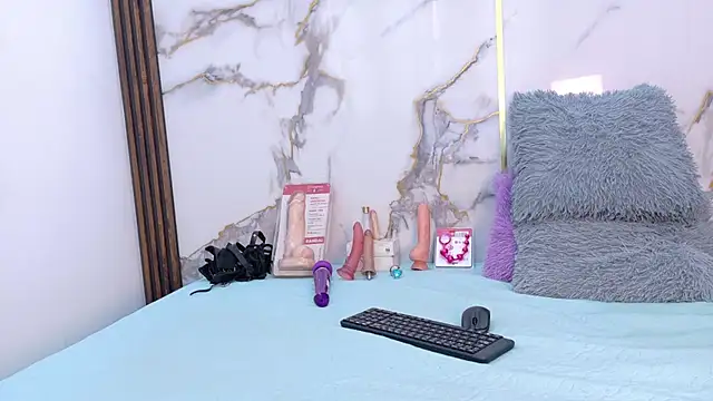 KarlaSmith__'s Live XXX Chat