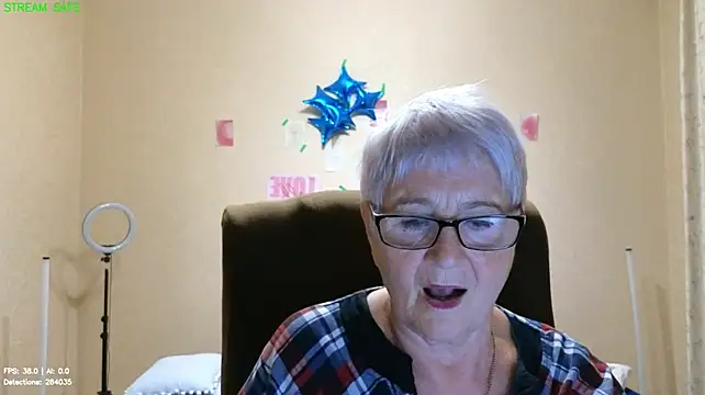 Chat +18 de Sandra_Snowflake ao vivo