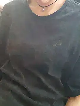 XXX chat uživo modela Aashikalaa