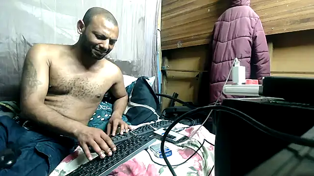 Camodick Adlı Modelin Canlı XXX Sohbeti