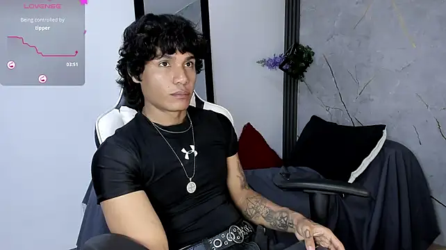 MaximilianRoth Live XXX-Chat