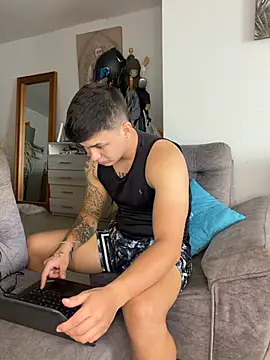 Christopher_strongg Live XXX Chat