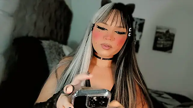 แชท XXX สดของ misstreslatin