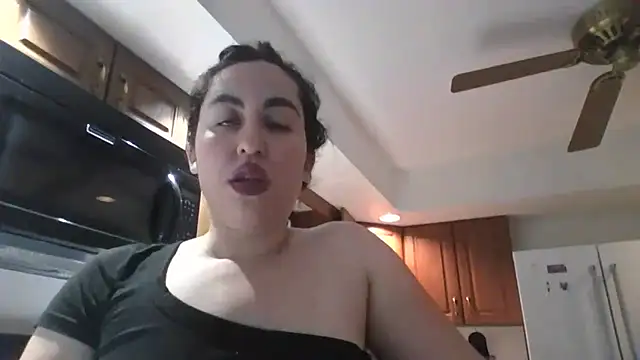 WetFlower69's Live XXX Chat