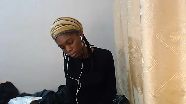 Chatroom XXX en direct de PetiteBarbie_05
