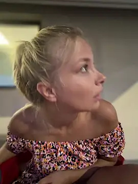 AnastasiaAniess' Live XXX Chat