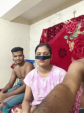 PRIYA_KOLKATA élő XXX-chatje