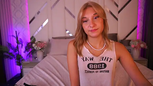 LunxLexxie Live XXX-chat