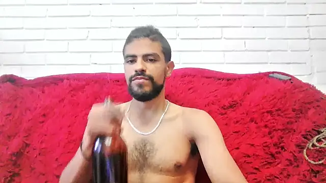 JBond007BBC élő XXX-chatje
