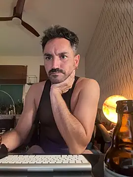 tomz0819 Live XXX Chat