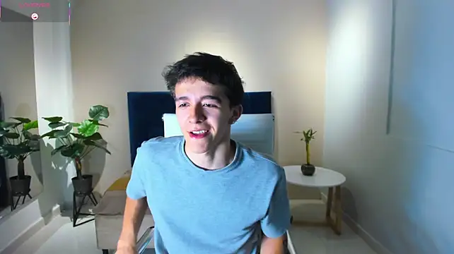 Chat +18 de Austinbolt ao vivo