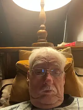 Chat +18 de Steffibi1954 ao vivo
