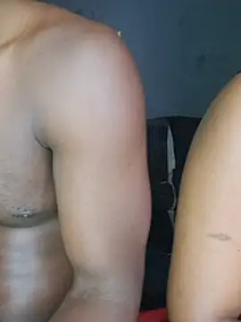 XXX chat uživo modela Petrossa