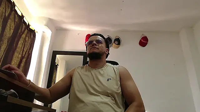 XXX chat uživo modela cloudsxxx