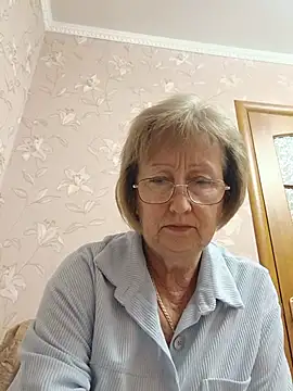 AnnetSavage Adlı Modelin Canlı XXX Sohbeti