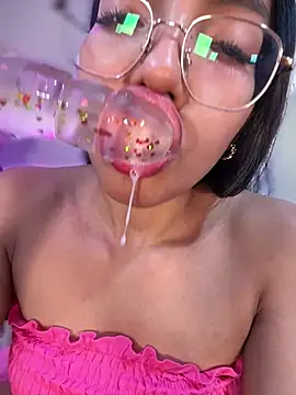 SheenaBrooke's Live XXX Chat