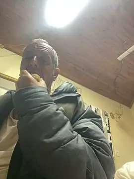 GeldenKuy Live XXX-chat