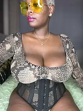 Chatroom XXX en direct de ScarletMuseX