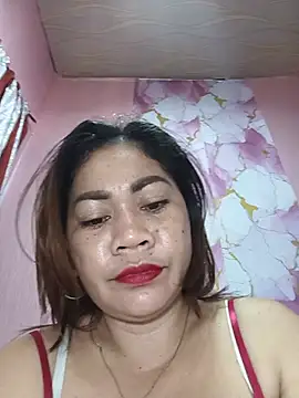 SweetChubbyMommy_02 Adlı Modelin Canlı XXX Sohbeti