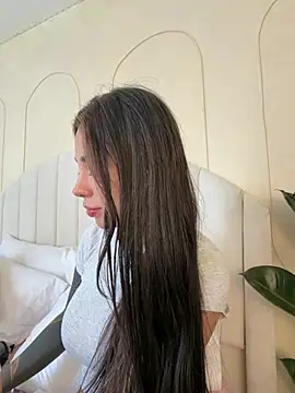 karolvegaa's Live XXX Chat