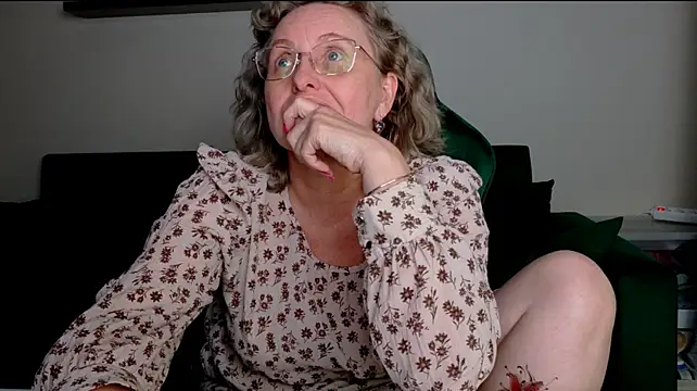 Chat XXX en directo de JoannaAndNeighbour