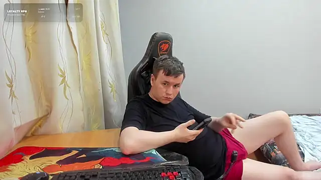 Show modela iliaskrislove na web-kameri